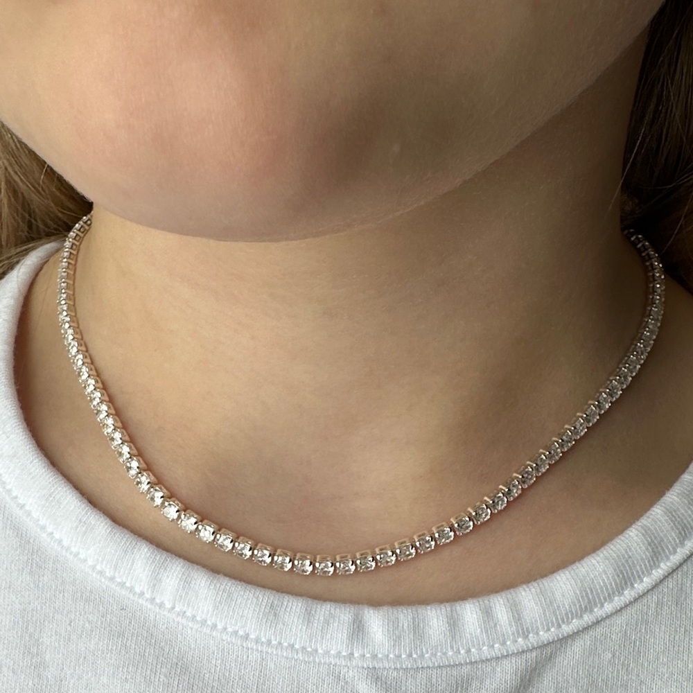 Elegant Silver Necklace